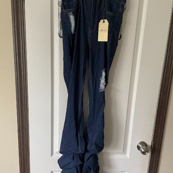Swank A Posh โThe Costโ Distressed High Waist Jeans | Size Large (10โ12) NWT - Picture 3 of 9